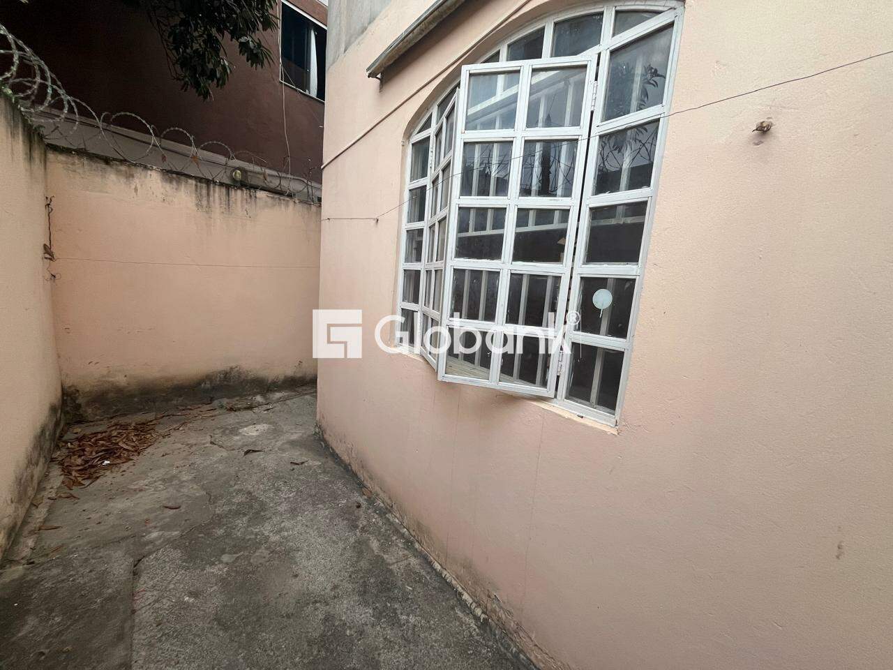 Casa 2 quartos para aluguel Centro 80m² Montes Claros MG: