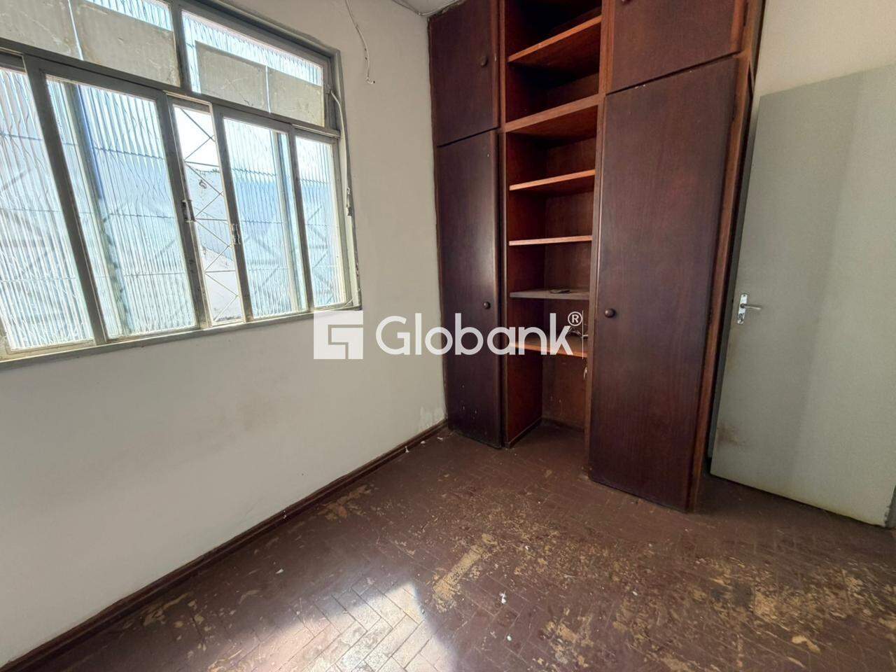 Casa 5 quartos para aluguel Cidade Santa Maria 180m² Montes Claros MG: