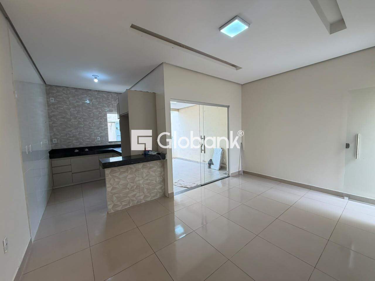 Casa 2 quartos para aluguel Novo Delfino 80m² Montes Claros MG: