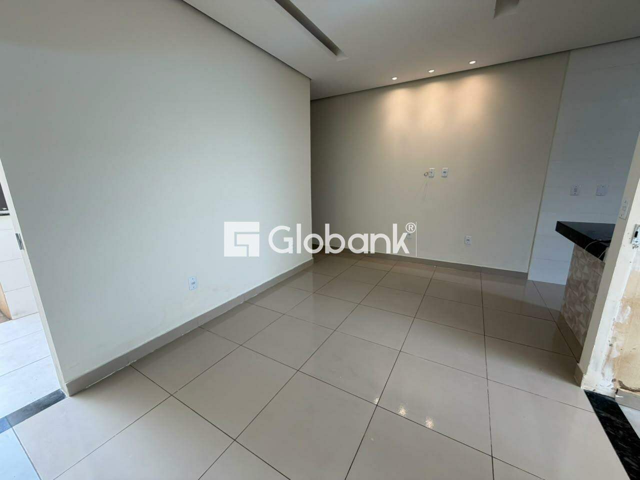 Casa 2 quartos para aluguel Novo Delfino 80m² Montes Claros MG: