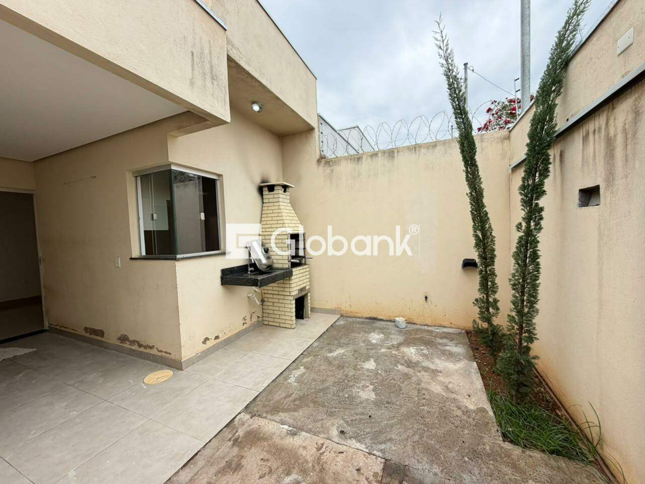 Casa 2 quartos para aluguel Novo Delfino 80m² Montes Claros MG: