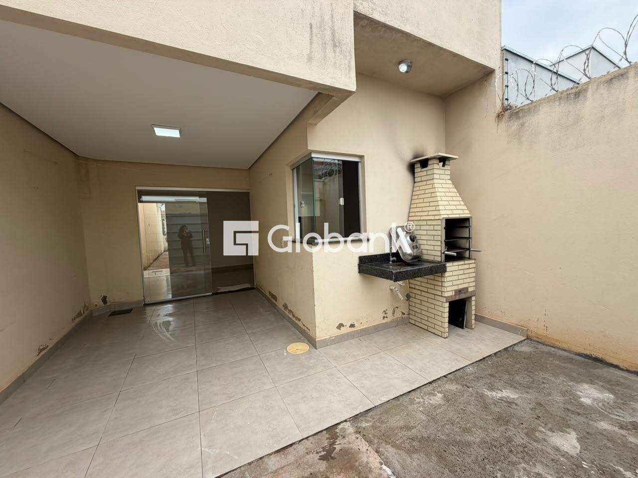 Casa 2 quartos para aluguel Novo Delfino 80m² Montes Claros MG: 