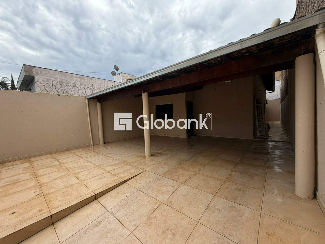 Casa 3 quartos para aluguel Conjunto Cristo Rei 110m² Montes Claros MG: