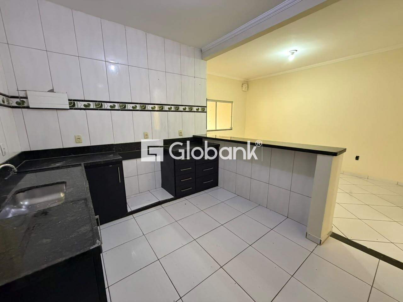 Casa 3 quartos para aluguel Conjunto Cristo Rei 110m² Montes Claros MG: