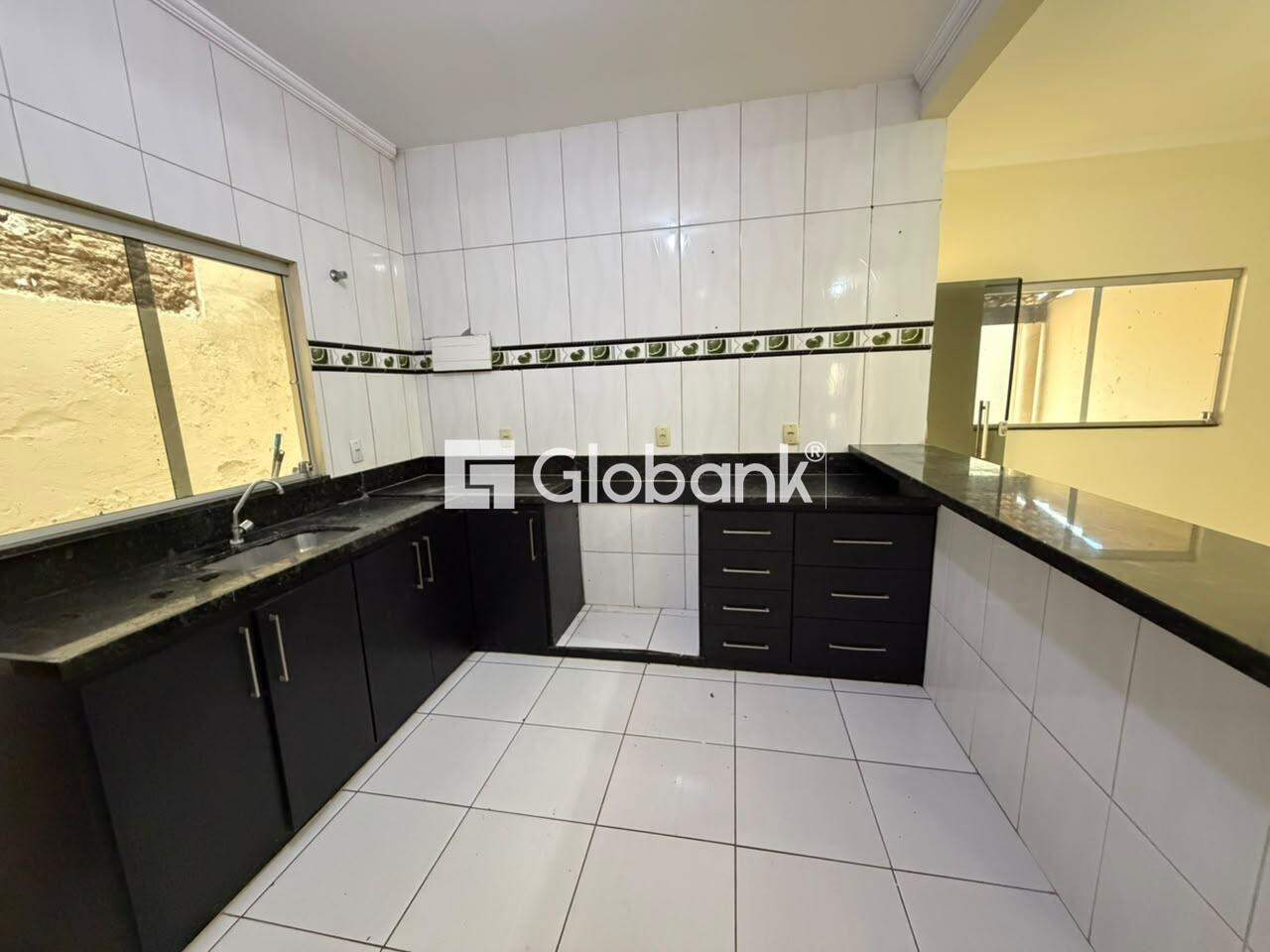 Casa 3 quartos para aluguel Conjunto Cristo Rei 110m² Montes Claros MG: