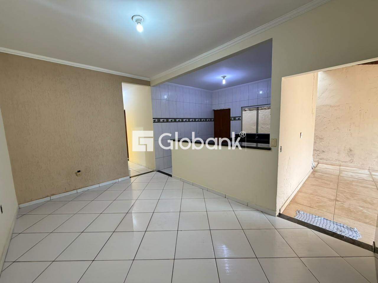 Casa 3 quartos para aluguel Conjunto Cristo Rei 110m² Montes Claros MG: 