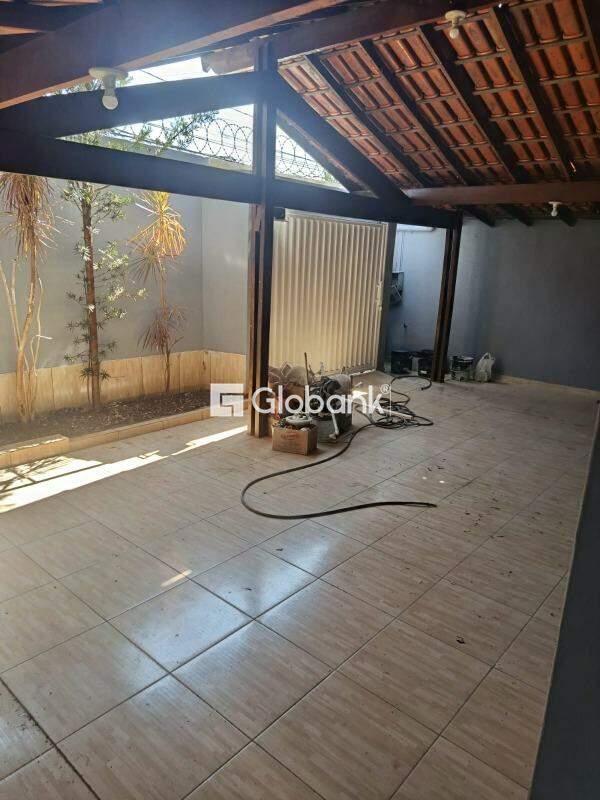 Casa 3 quartos à venda Planalto 150m² Montes Claros MG: 