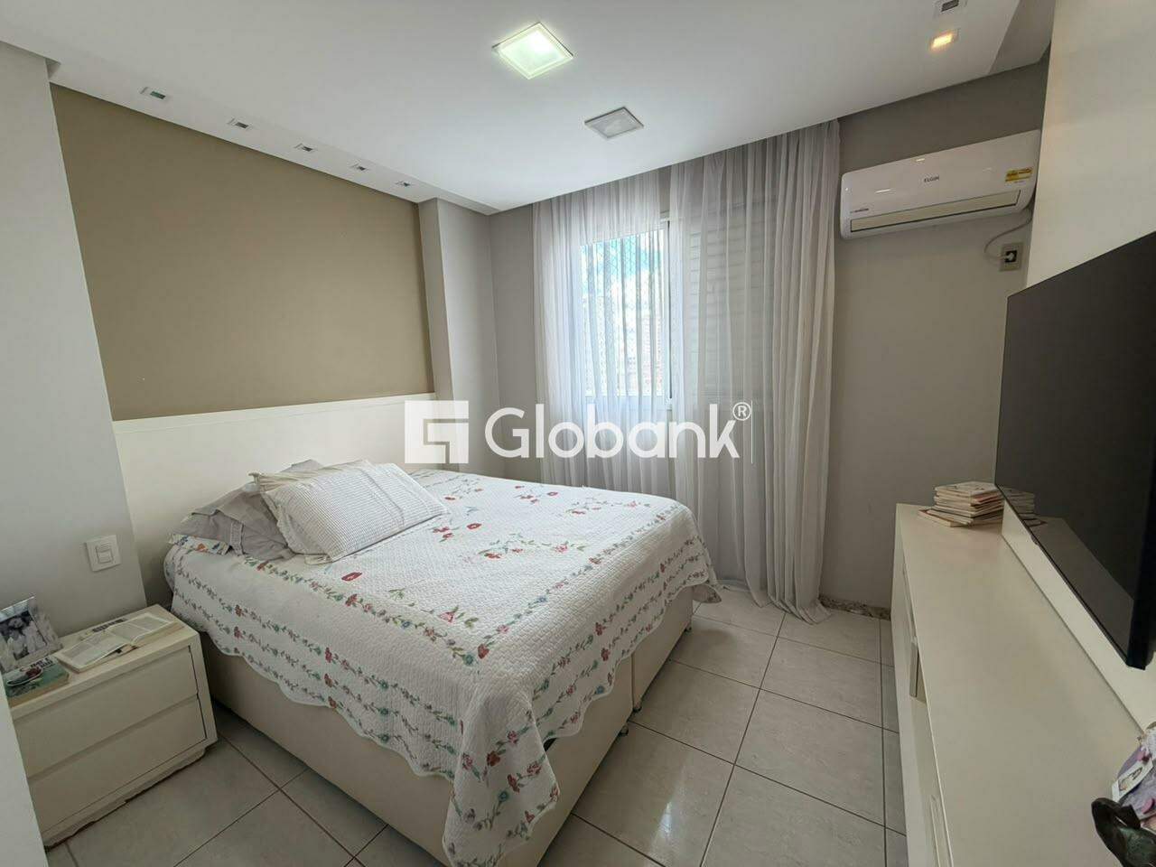 Apartamento 3 quartos para aluguel Melo 110m² Montes Claros MG: 