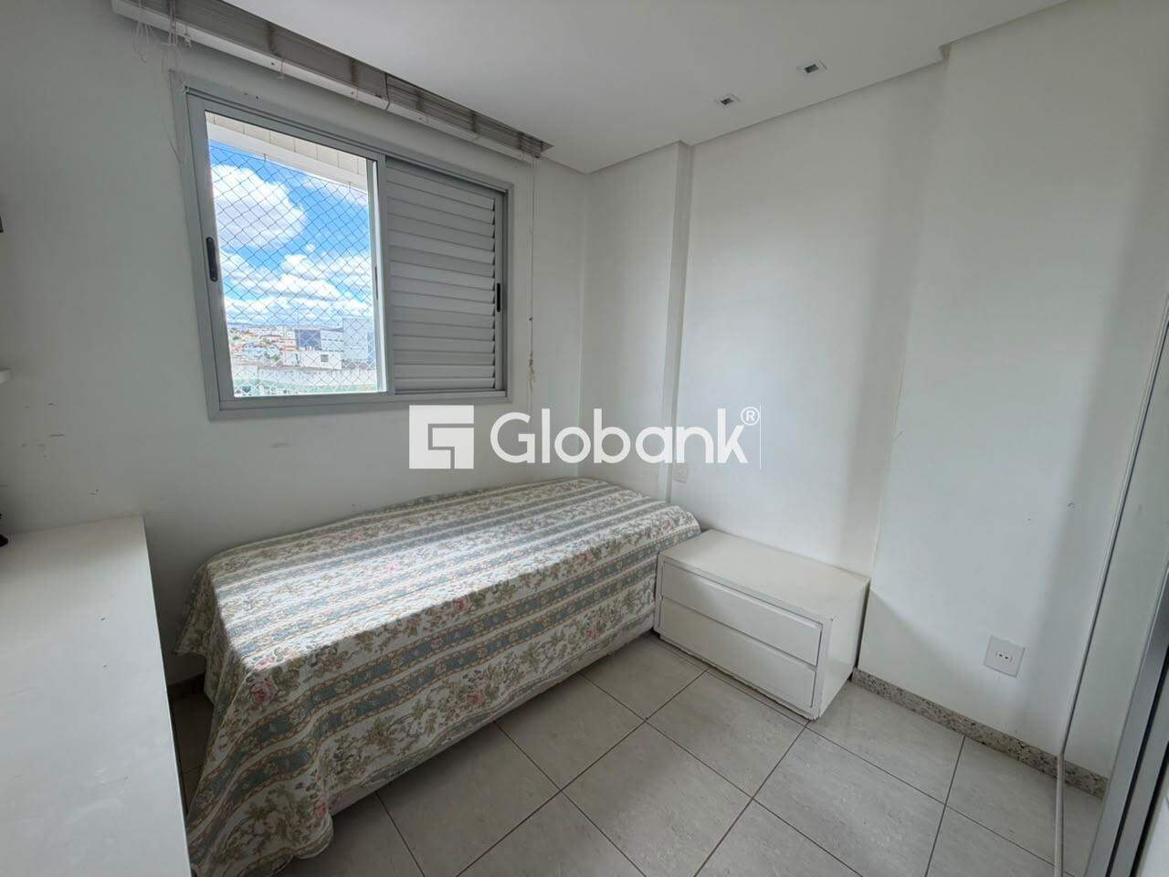 Apartamento 3 quartos para aluguel Melo 110m² Montes Claros MG: 
