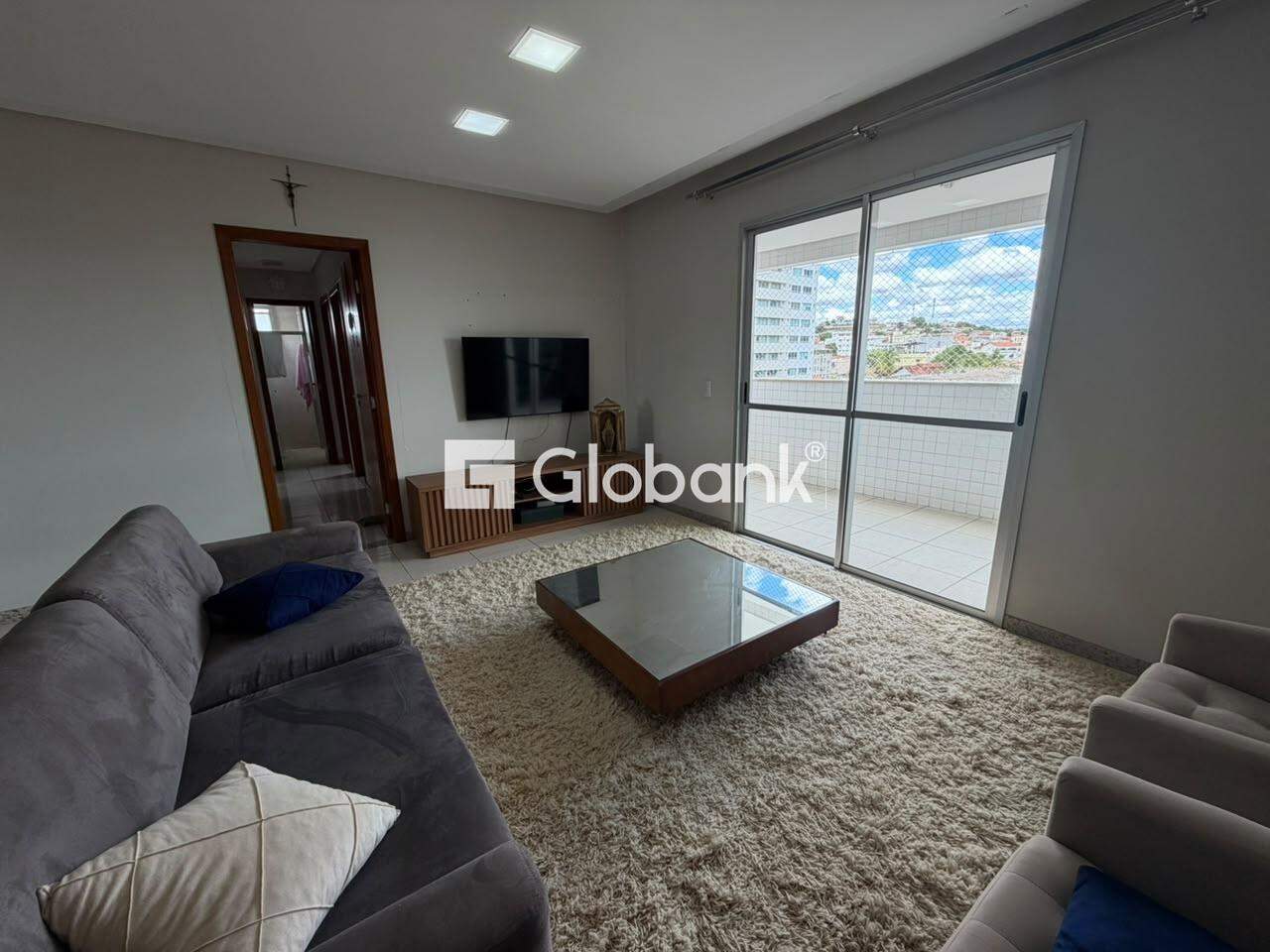 Apartamento 3 quartos para aluguel Melo 110m² Montes Claros MG: 