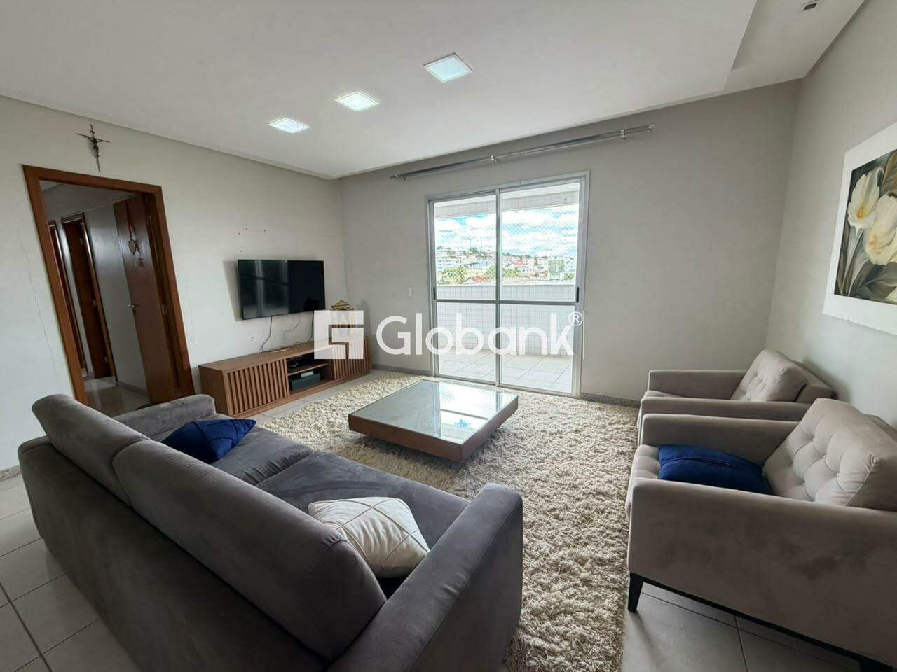 Apartamento 3 quartos para aluguel Melo 110m² Montes Claros MG: 