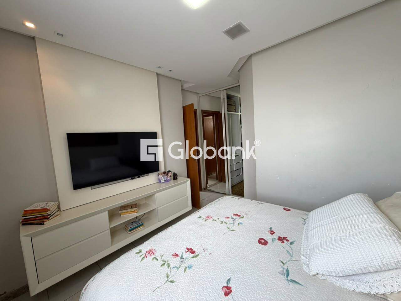 Apartamento 3 quartos para aluguel Melo 110m² Montes Claros MG: 