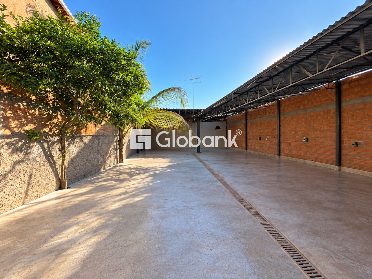 Galpão para aluguel Vila Campos 250m² Montes Claros MG: