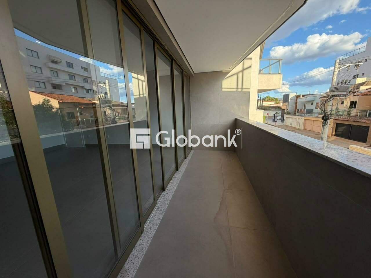 Apartamento 3 quartos para aluguel Augusta Mota 115m² Montes Claros MG: Sacada da sala