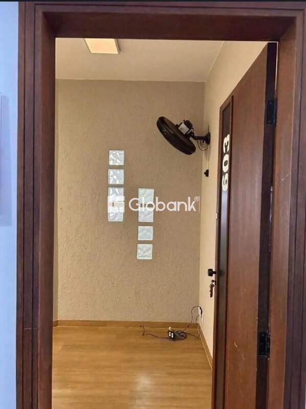 Sala comercial à venda Centro 55m² Montes Claros MG: 