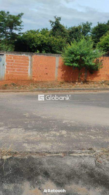Terreno à venda Santa Lúcia 200m² Montes Claros MG: 
