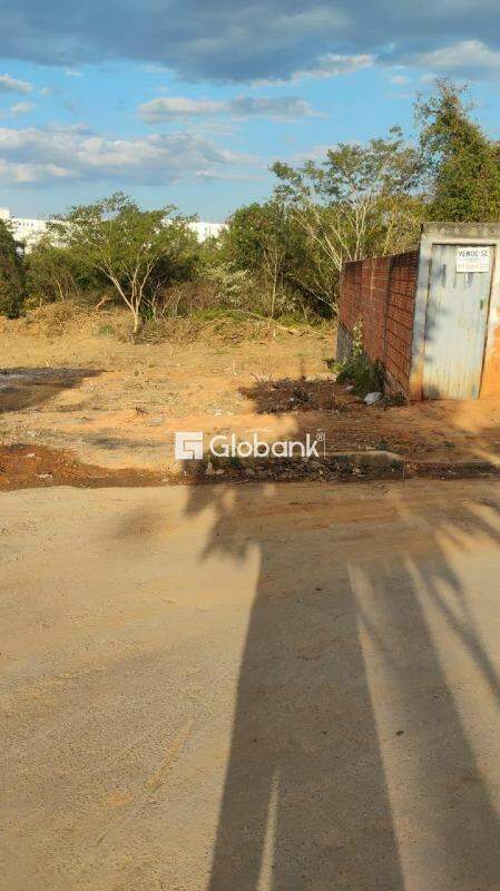 Terreno à venda Santa Lúcia 200m² Montes Claros MG: 
