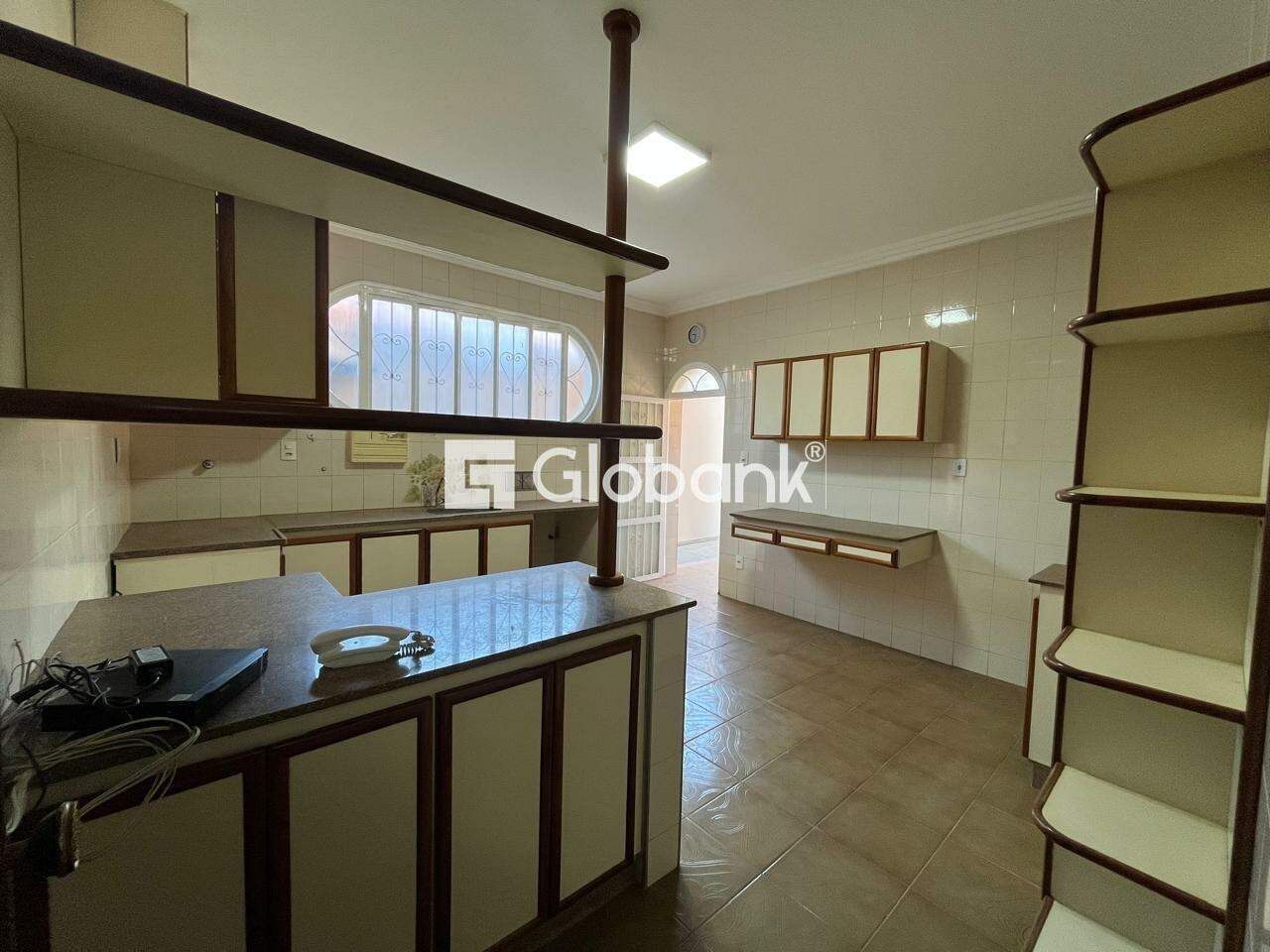 Casa 3 quartos para aluguel Morada do Sol 194m² Montes Claros MG: 