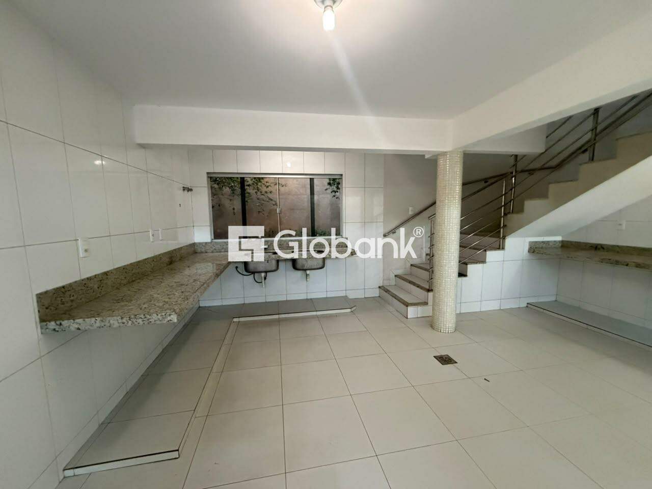 Galpão para aluguel Jardim Brasil 150m² Montes Claros MG: 