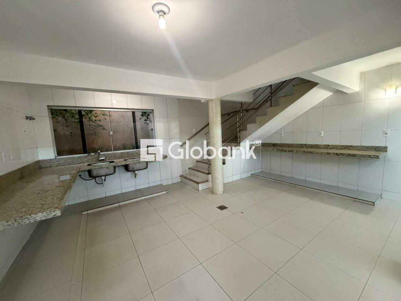 Galpão para aluguel Jardim Brasil 150m² Montes Claros MG: 