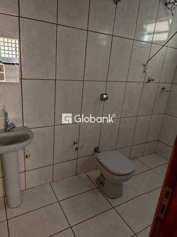 Casa 3 quartos à venda São Judas Tadeu 126m² Montes Claros MG: