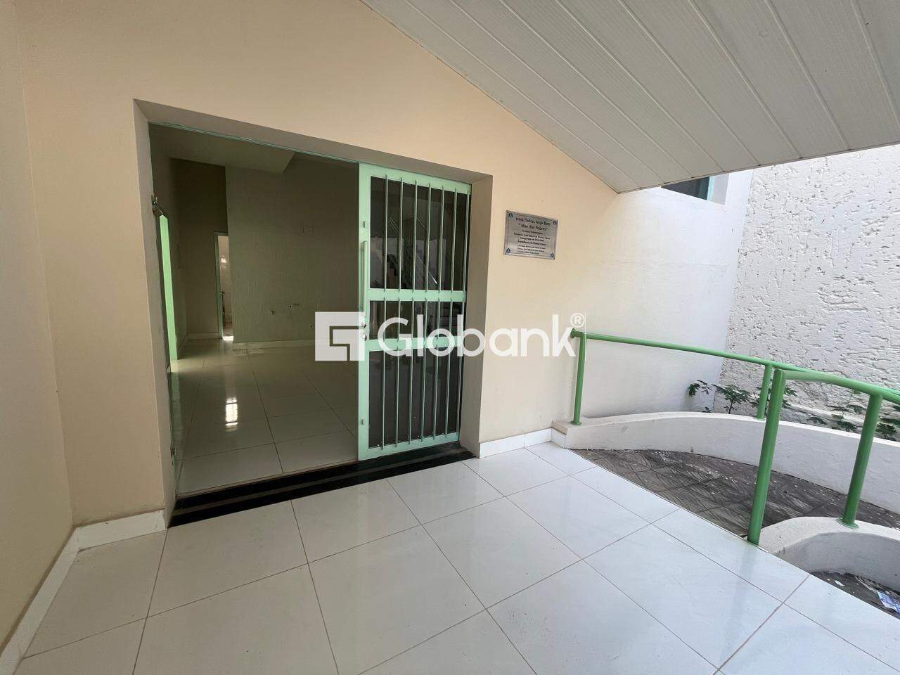 Casa comercial 5 quartos para aluguel Cidade Nova 300m² Montes Claros MG: 