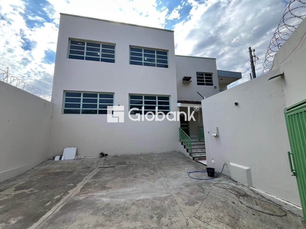 Casa comercial 5 quartos para aluguel Cidade Nova 300m² Montes Claros MG: 