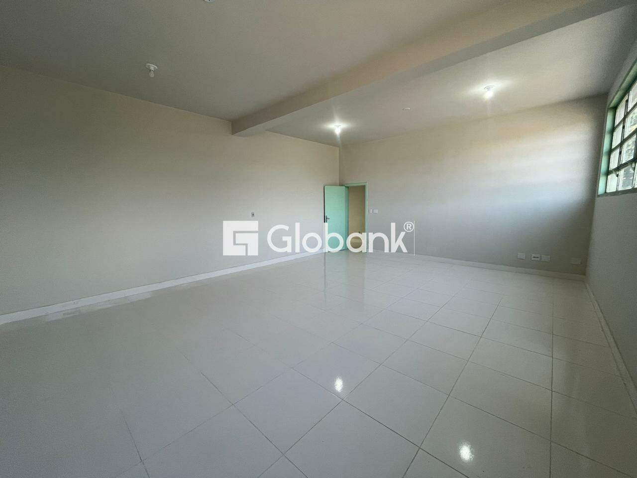 Casa comercial 5 quartos para aluguel Cidade Nova 300m² Montes Claros MG: 
