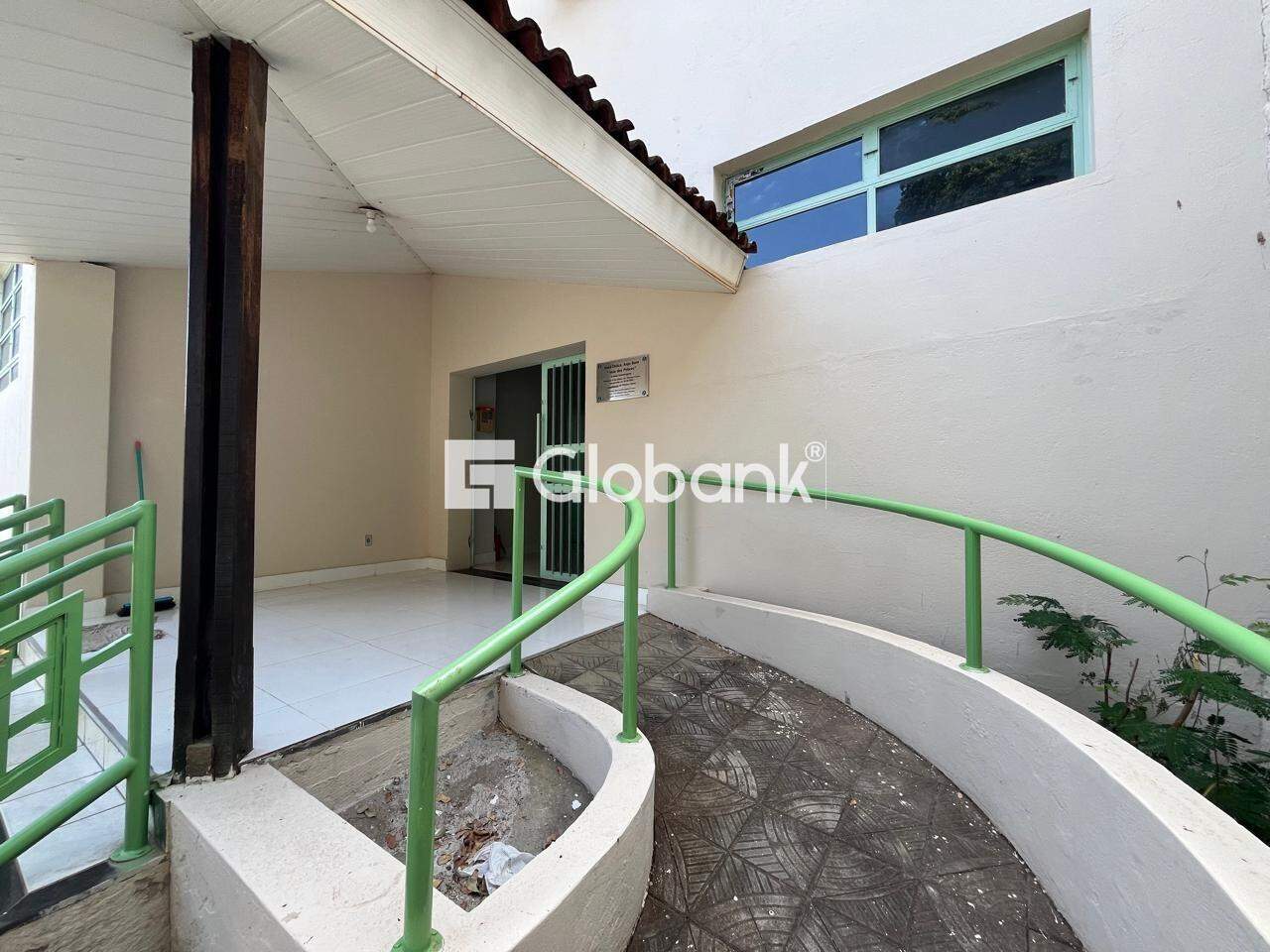 Casa comercial 5 quartos para aluguel Cidade Nova 300m² Montes Claros MG: 