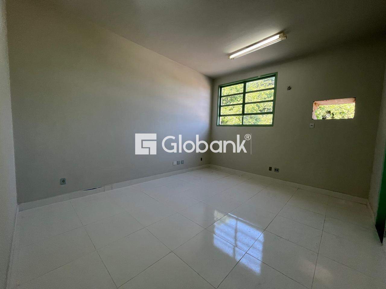 Casa comercial 5 quartos para aluguel Cidade Nova 300m² Montes Claros MG: 