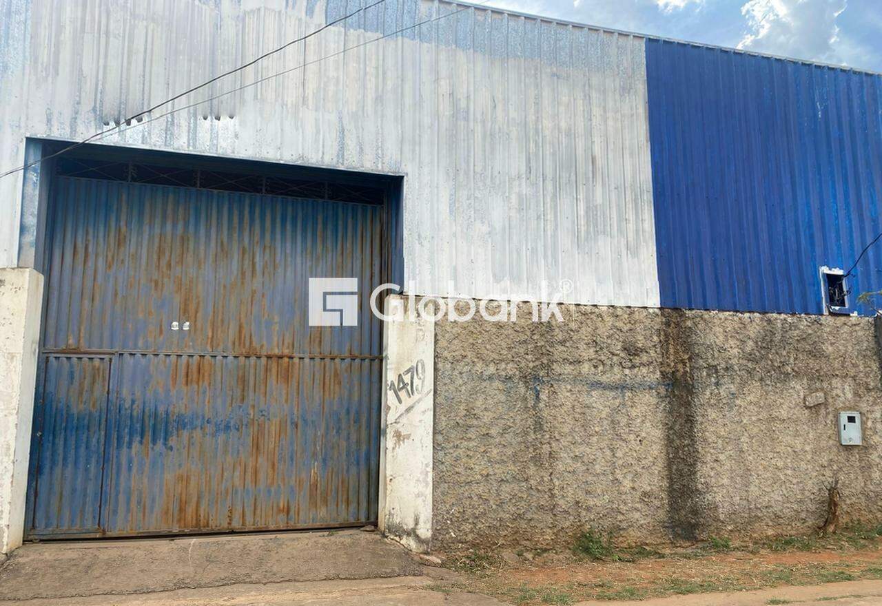 Galpão para aluguel Alice Maia 300m² Montes Claros MG: 