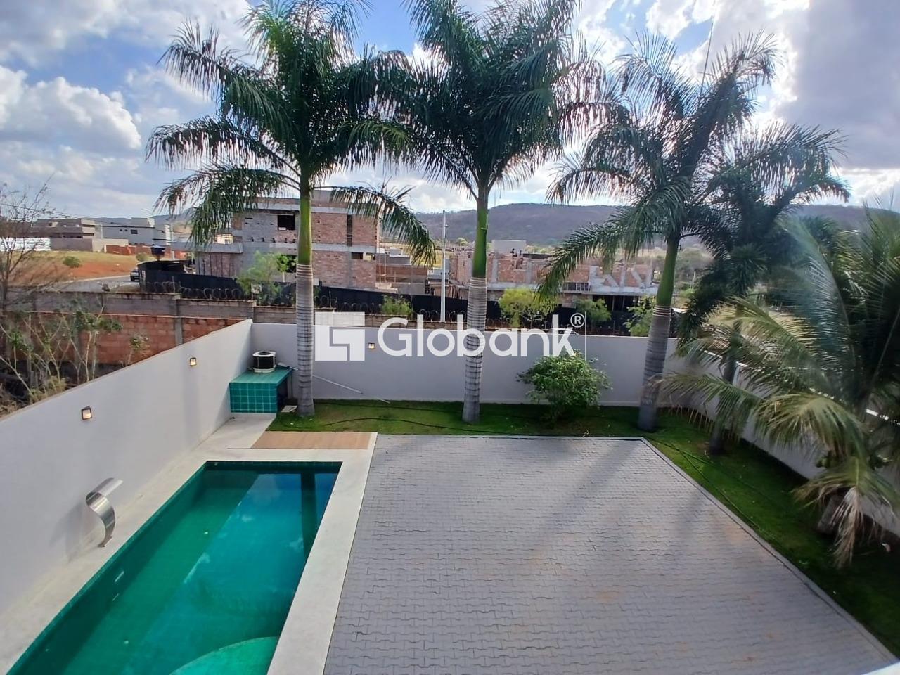 Casa 4 quartos à venda Residencial Grand Royale 360m² Montes Claros MG: Varanda