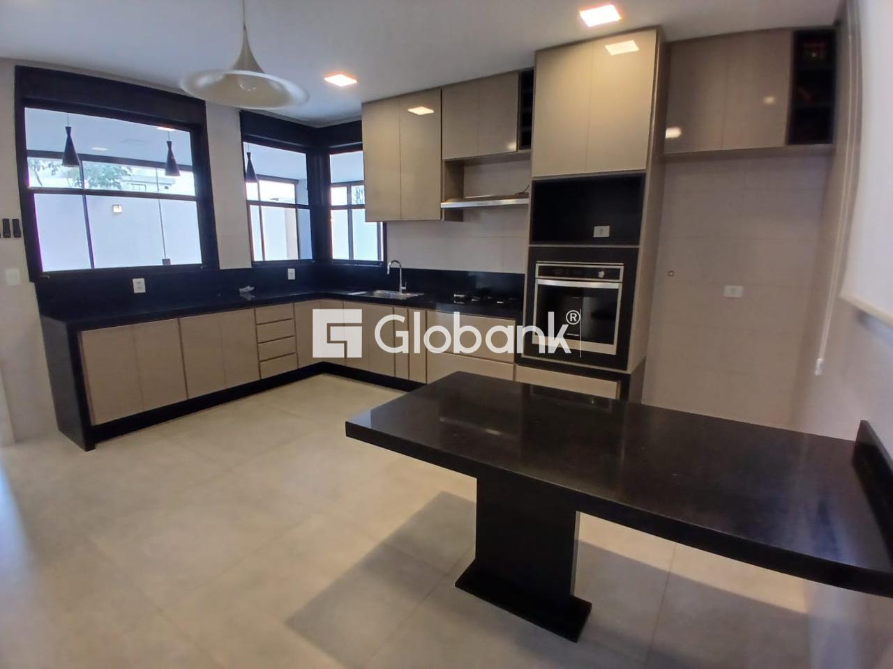 Casa 4 quartos à venda Residencial Grand Royale 360m² Montes Claros MG: Cozinha