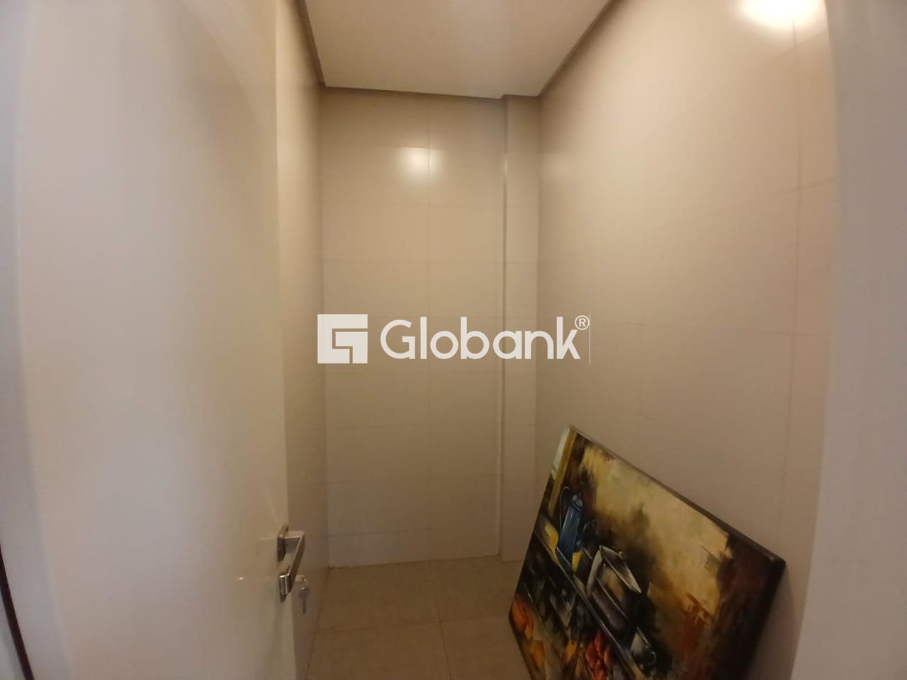Casa 4 quartos à venda Residencial Grand Royale 360m² Montes Claros MG: Despensa