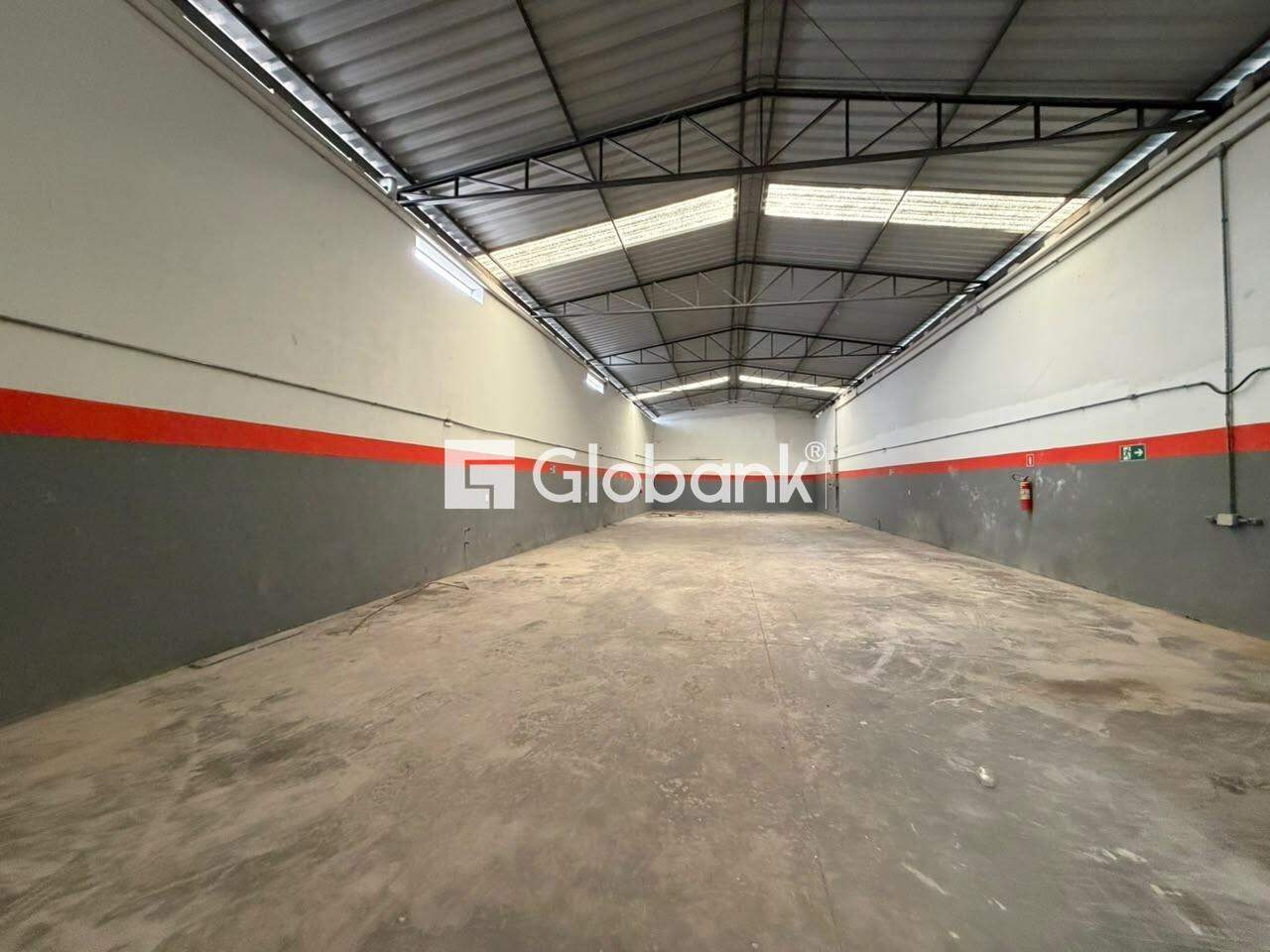 Galpão para aluguel Nossa Senhora Aparecida 463m² Montes Claros MG: 