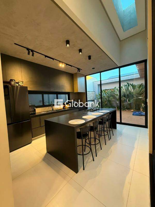 Casa 3 quartos para aluguel Jardim Primavera 109m² Montes Claros MG: 