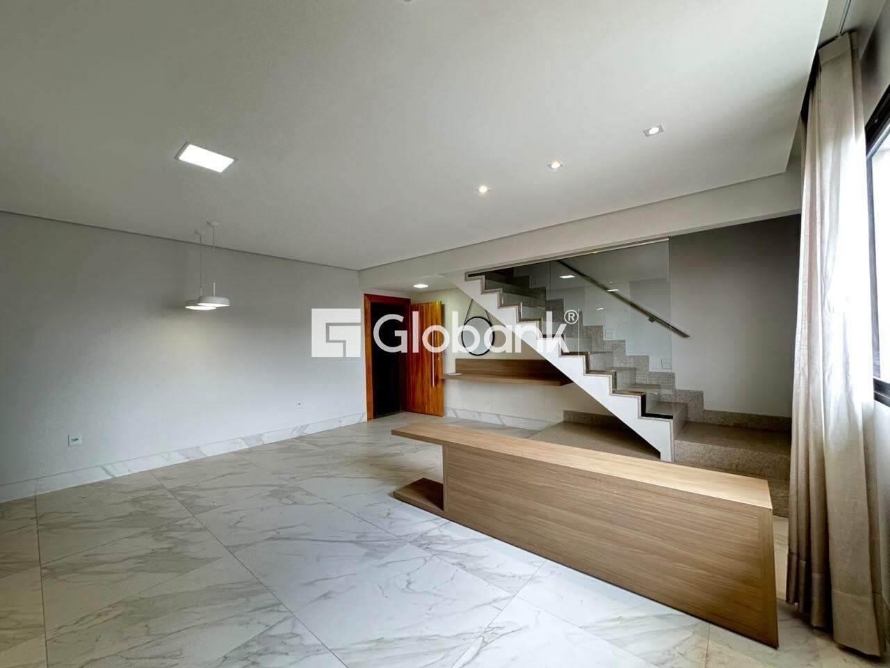 Cobertura 4 quartos à venda Augusta Mota 260m² Montes Claros MG: 