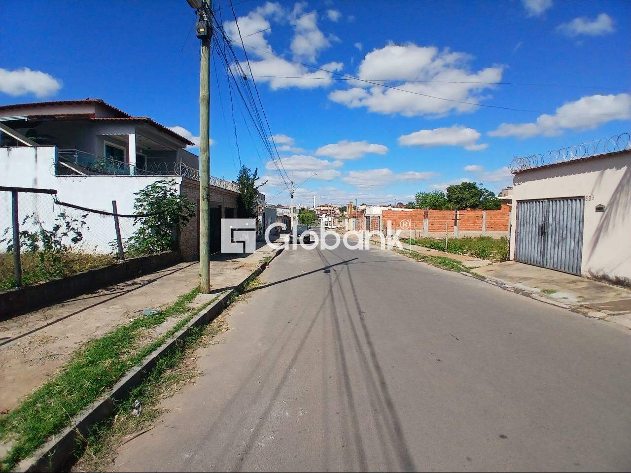 Terreno à venda Santa Lúcia 240m² Montes Claros MG: 