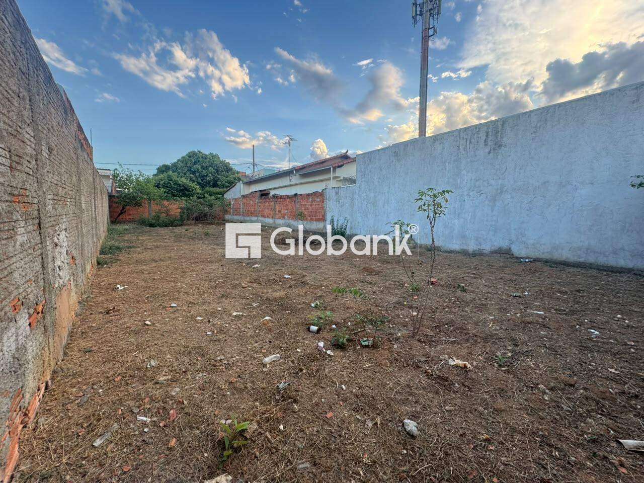 Terreno à venda Maracanã 0,01m² Montes Claros MG: 