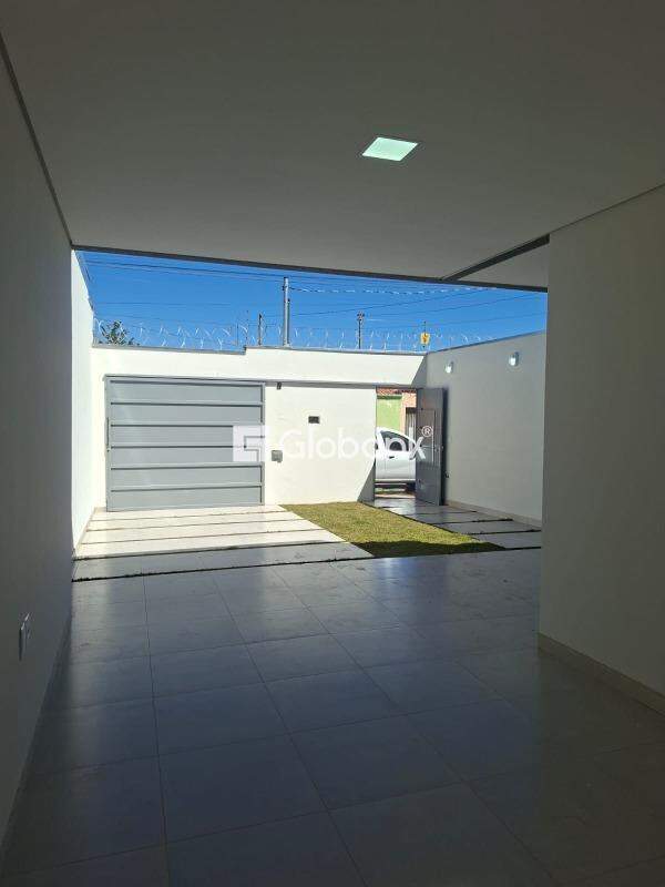 Casa 3 quartos à venda Santo Inácio 100m² Montes Claros MG: 