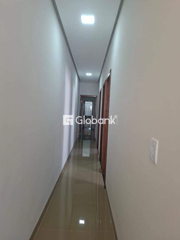 Casa 3 quartos à venda Santo Inácio 100m² Montes Claros MG: 