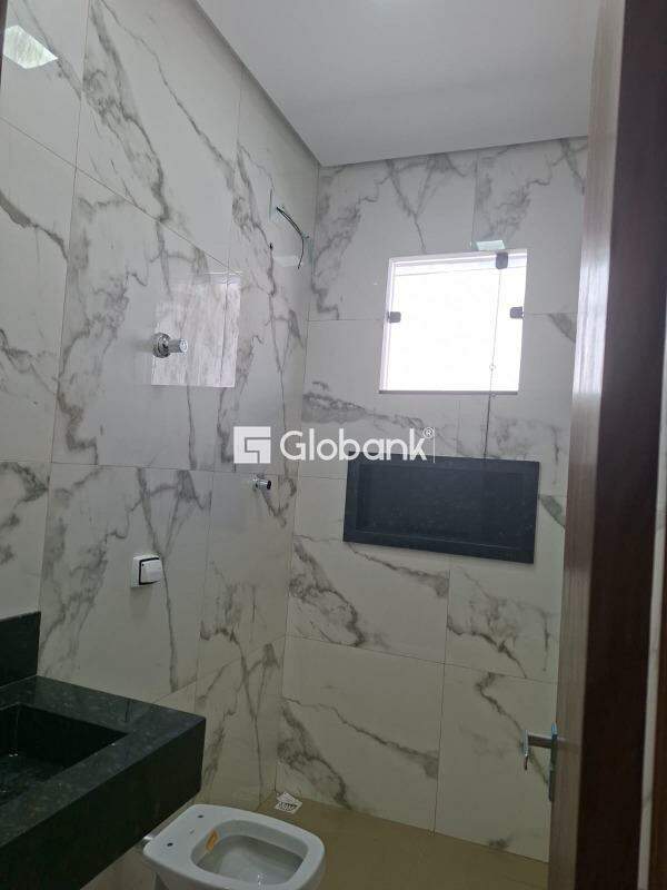 Casa 3 quartos à venda Santo Inácio 100m² Montes Claros MG: 