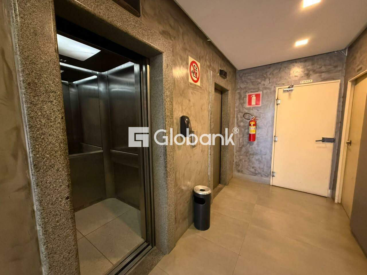 Sala comercial para aluguel Cândida Câmara 40m² Montes Claros MG: