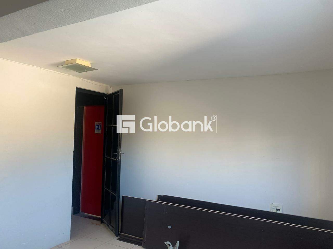 Ponto comercial para aluguel Cândida Câmara 235m² Montes Claros MG: 