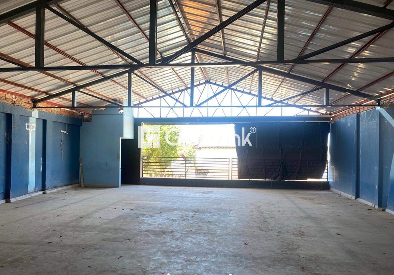 Ponto comercial para aluguel Cândida Câmara 235m² Montes Claros MG: 