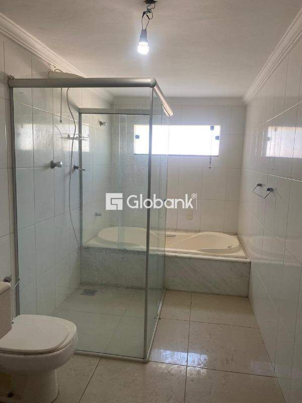 Ponto comercial para aluguel Cândida Câmara 235m² Montes Claros MG: 