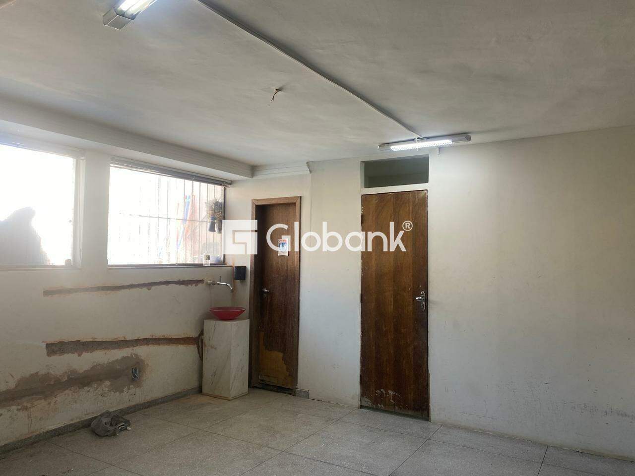 Ponto comercial para aluguel Cândida Câmara 235m² Montes Claros MG: 