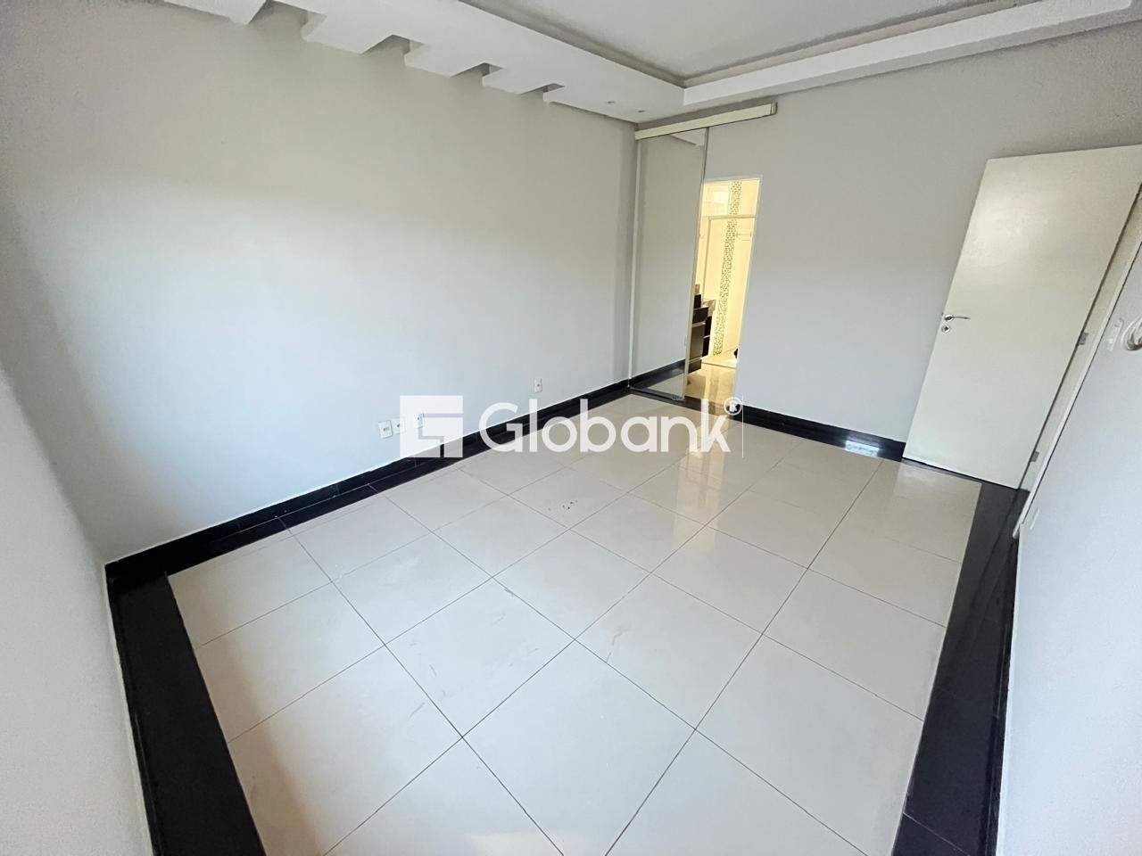 Casa 3 quartos à venda Jardim Planalto 173,12m² Montes Claros MG: suite