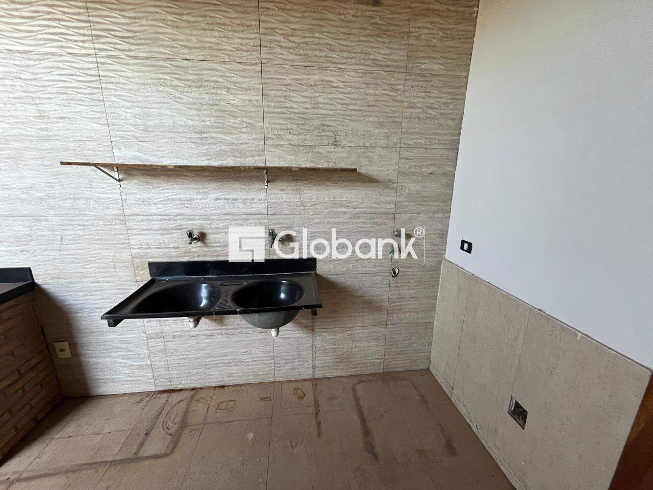 Casa 3 quartos à venda Jardim Planalto 173,12m² Montes Claros MG: Area de serviço