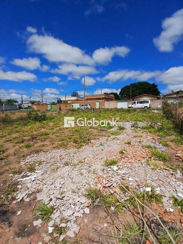 Terreno à venda Village do Lago I 450m² Montes Claros MG: